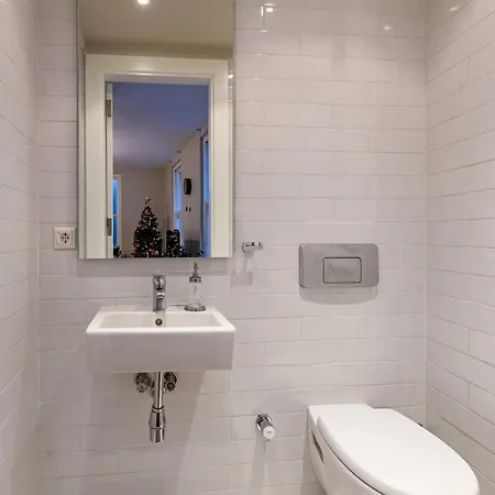 דירה Mesmerizing Flat With Bosphorus View In Beyoglu איסטמבול