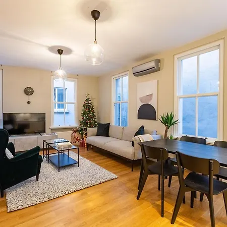 Mesmerizing Flat With Bosphorus View In Beyoglu *