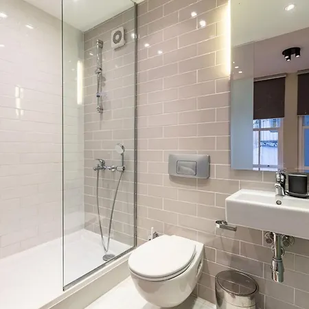 Mesmerizing Flat With Bosphorus View In Beyoglu Istanbul