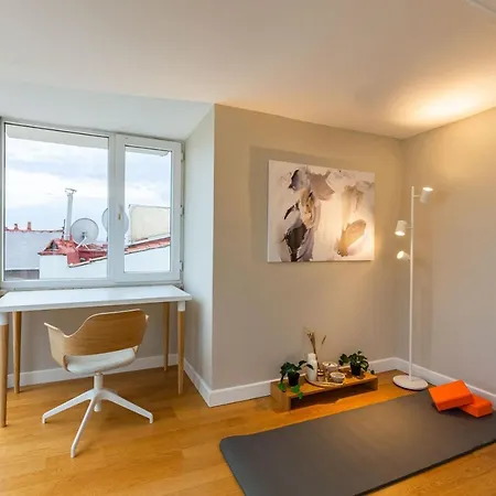 Mesmerizing Flat With Bosphorus View In Beyoglu Istanbul