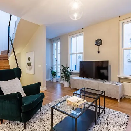 Mesmerizing Flat With Bosphorus View In Beyoglu Apartment